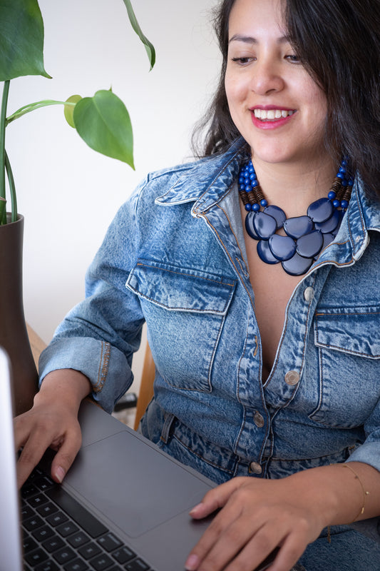 Collar Tagua Azul Klein