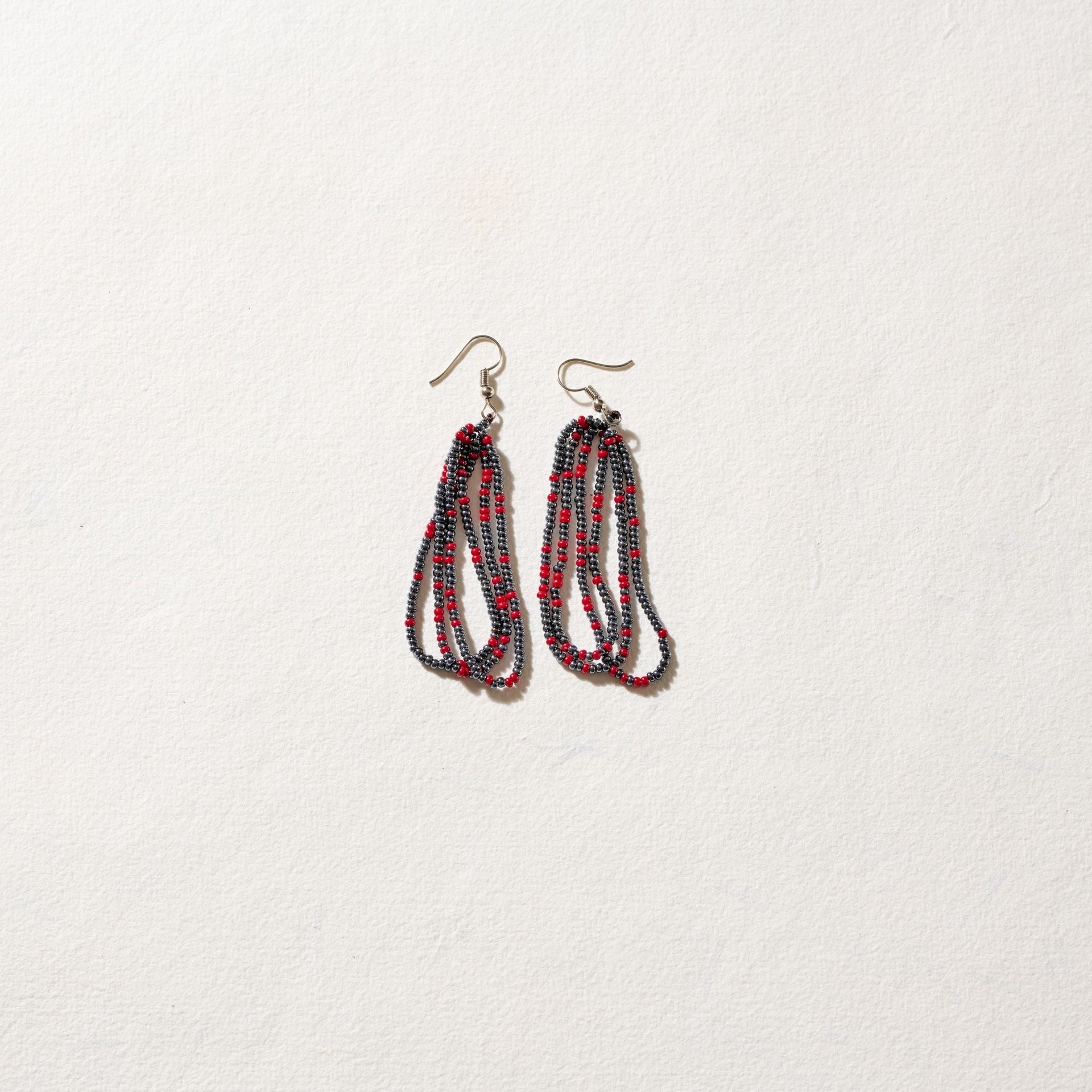 Pendientes Gris